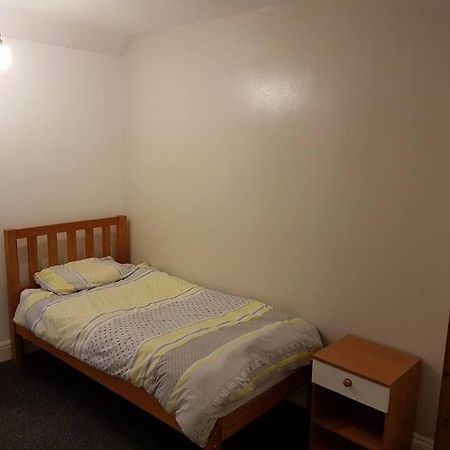 Two Bedroom Maisonette Close Towarwick Uni Coventry Exteriér fotografie