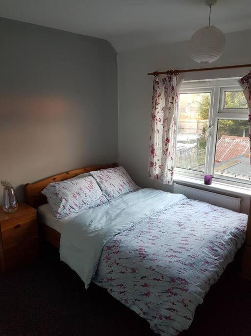 Two Bedroom Maisonette Close Towarwick Uni Coventry Exteriér fotografie