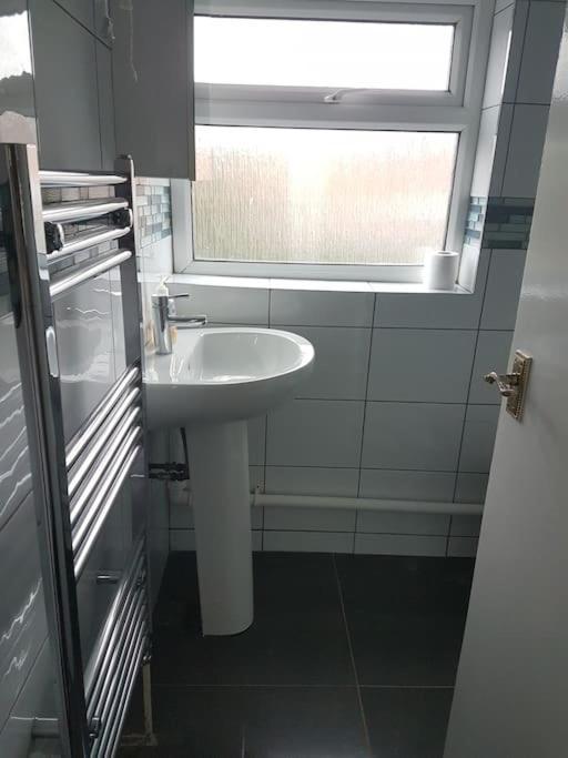 Two Bedroom Maisonette Close Towarwick Uni Coventry Exteriér fotografie